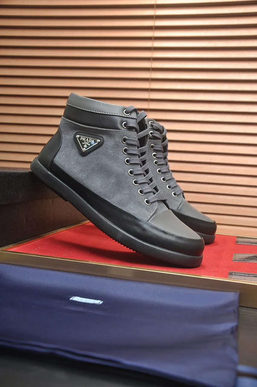 Men's shoes💰480💶【Prada】Trendy brand💞Mainly promote popular models, avant-garde and versatile fashionable men's shoes private version molding, 1:1 replica with glue splicing... Stylish and simple, original imported cowhide foot pads; the atmosphere and personality are more fashionable, eye-catching and pursuing class. It will subvert the old idea and be a must-have for fashionistas who want to spend time with you! Must keep it! High and comfortable but low, high-end quality workmanship. Code number: 38-45 (45 customized)